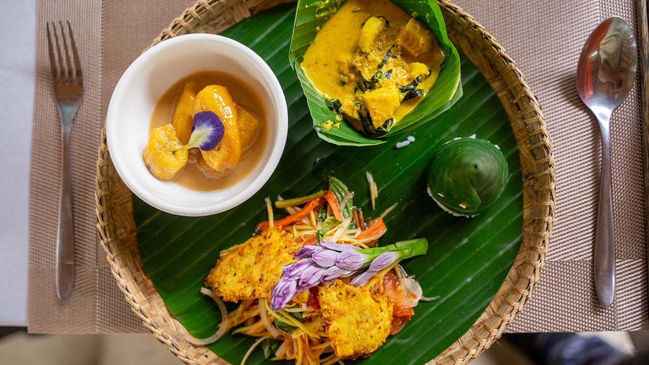 Local cooking class in Cambodia